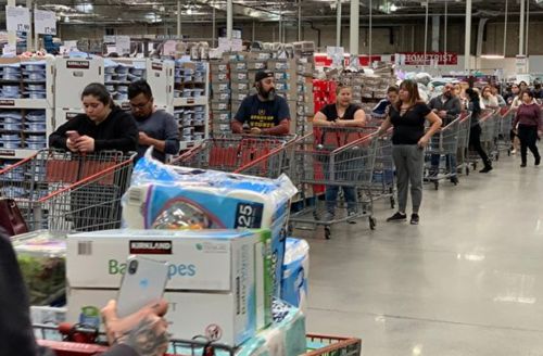 美國肯德基已經(jīng)無雞可炸了,冬天還會遠(yuǎn)嗎